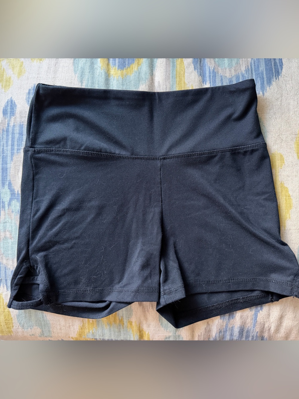 Black High-Waisted Workout Shorts with Cut-Out Sides - Size Medium